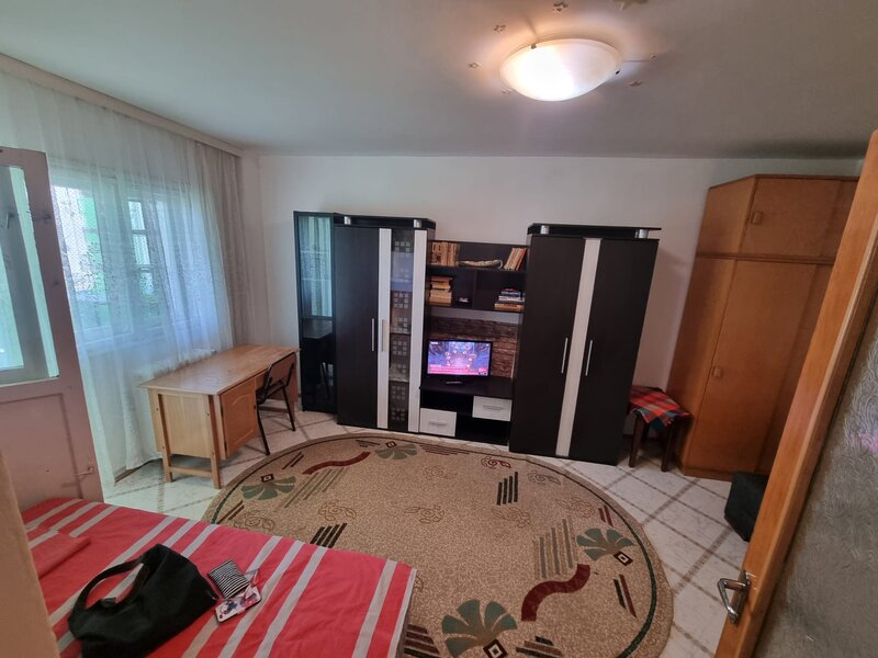 Dristor, 5 minute metrou si parc IOR, chiar pe Scolarilor,